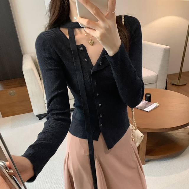 Button-Up Knit Top with Long Sleeves in Solid Color