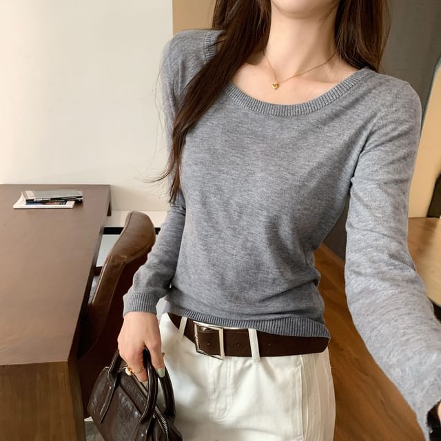 Crewneck Knit Top with Long Sleeves in Solid Color