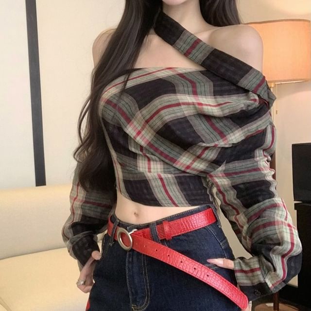 Off-Shoulder Plaid Crop Blouse with Long Sleeves and Asymmetrical Hem