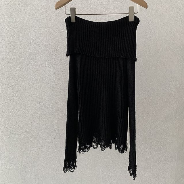 Off-Shoulder Ribbed Distressed Sweater Set with Belt and Plain Design