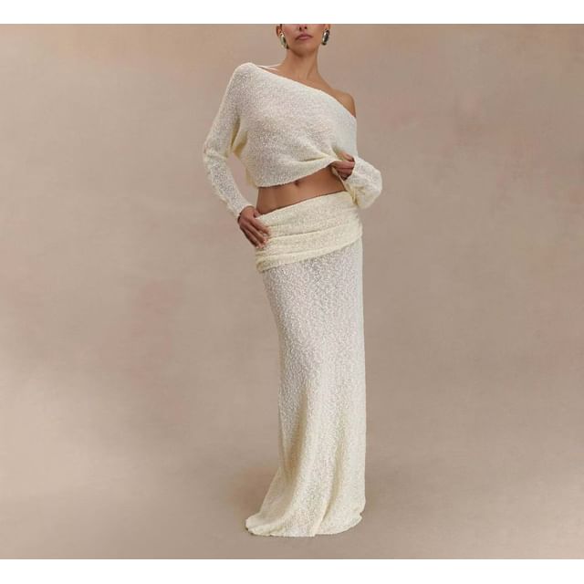 Long-Sleeve Crop Top and High-Waist Maxi Skirt Set