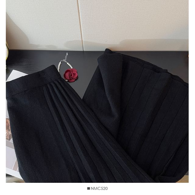 Solid Midi Pleated A-Line Skirt