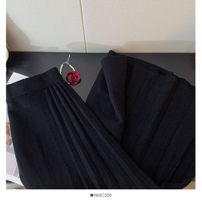 Solid Midi Pleated A-Line Skirt