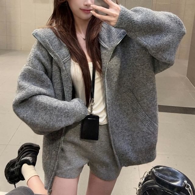 Hooded Zip Cardigan / High Rise Knit Shorts / Drawstring Rise Striped Wide Leg Pants