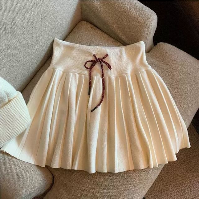 Solid Pleated Mini Skirt High Rise