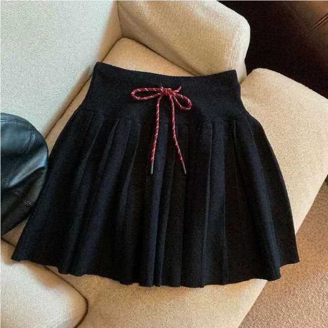 Solid Pleated Mini Skirt High Rise