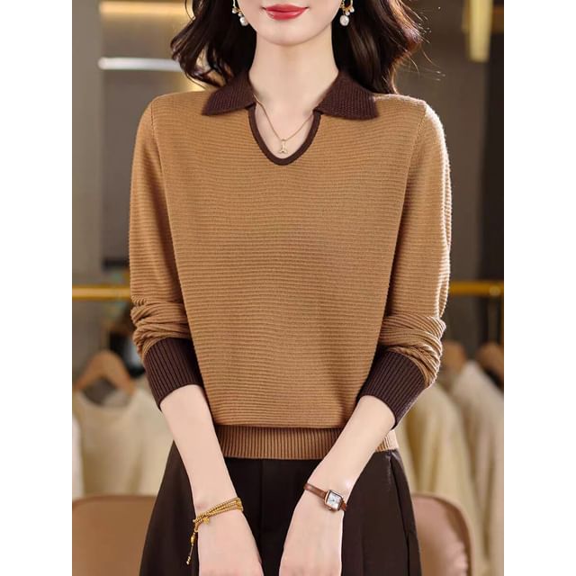 Two-Tone Knit Polo Top with Long Sleeves