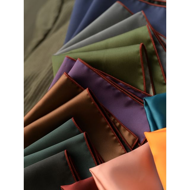 Contrast Trim Pocket Square