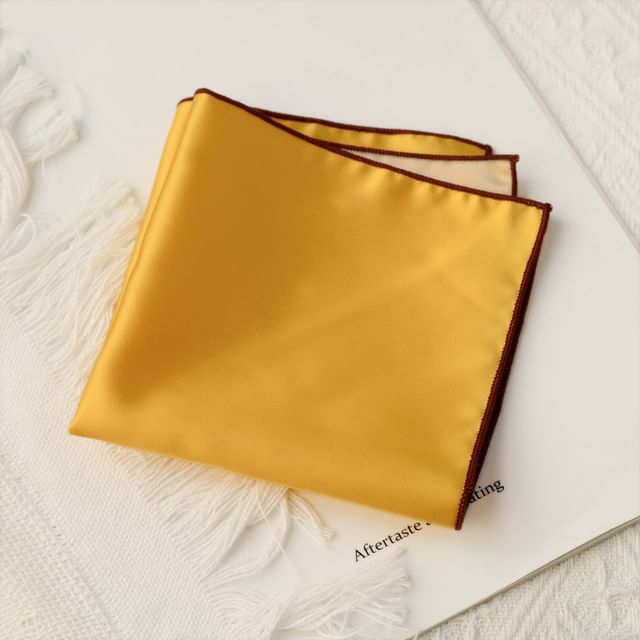 Contrast Trim Pocket Square