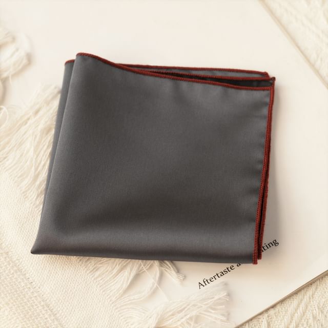Contrast Trim Pocket Square
