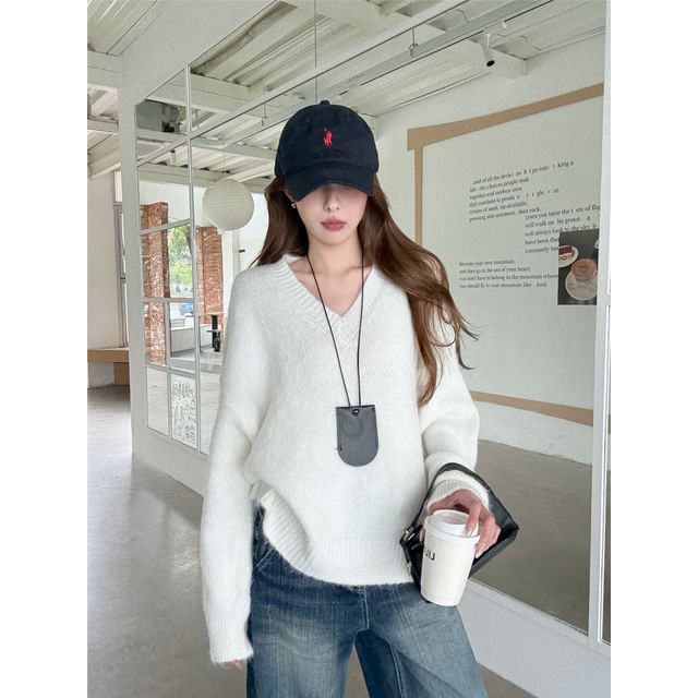 Relaxed V-Neck Knit Sweater with Solid Color