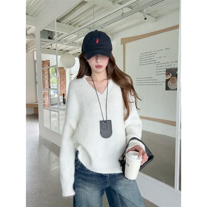 Relaxed V-Neck Knit Sweater with Solid Color