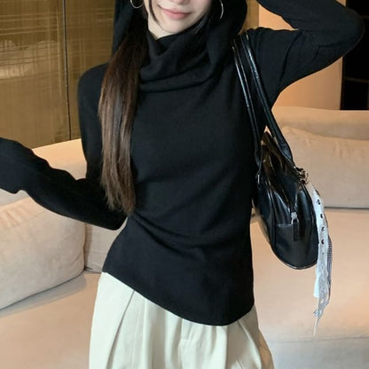 Hooded Knit Top with Turtleneck and Long Sleeves