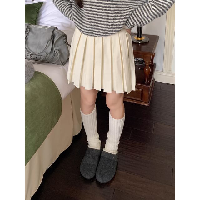 Knitted High-Waist Pleated A-Line Mini Skirt