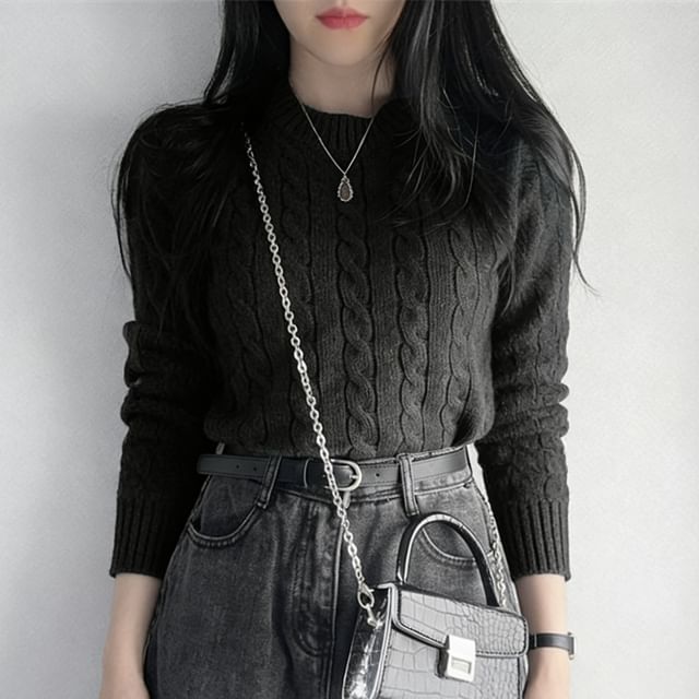 Cropped Cable Knit Round Neck Sweater