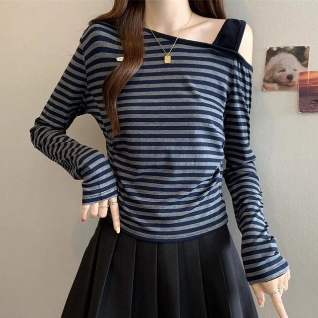 Ruched Asymmetrical Tee with Cold Shoulder