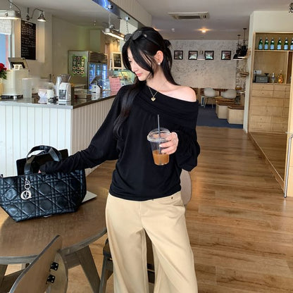 Off-Shoulder Long Sleeve Basic Top