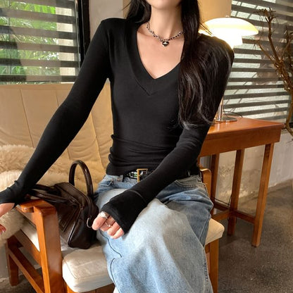 Classic V-Neck Long Sleeve Tee
