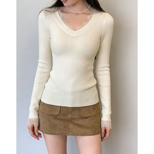Long-Sleeve V-Neck Plain Lace Trim Ribbed Knit Top