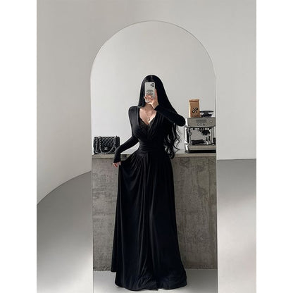 Long-Sleeve V-Neck Lace Panel Plain Maxi A-Line Dress