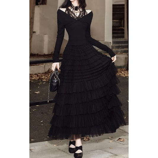Mock Two-Piece Cold-Shoulder Lace Paneled T-Shirt / Choker / High Waist Midi A-Line Layered Skirt / Set
