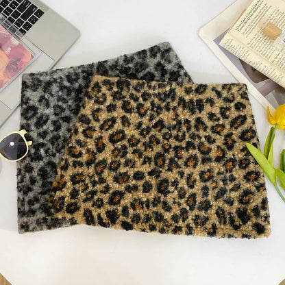 Low-Waist Leopard Print Mini Skirt