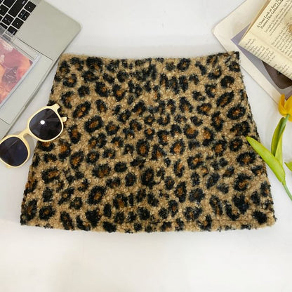 Low-Waist Leopard Print Mini Skirt