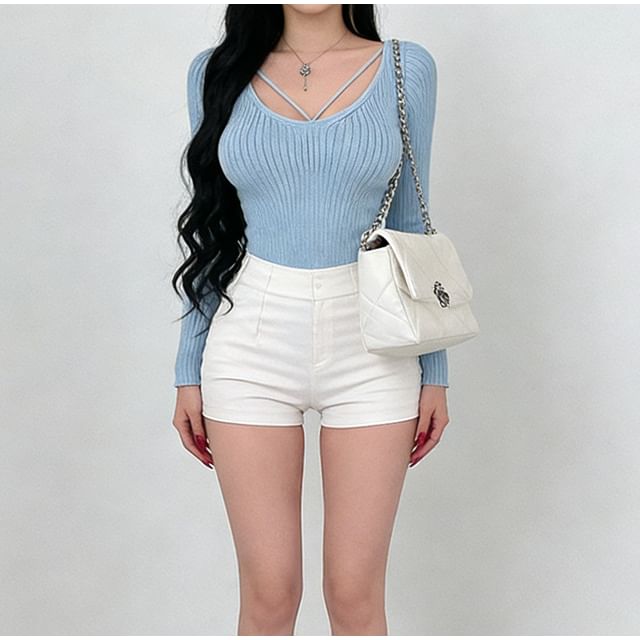 Ribbed Knit Slim-Fit V-Neck Top with Long Sleeves