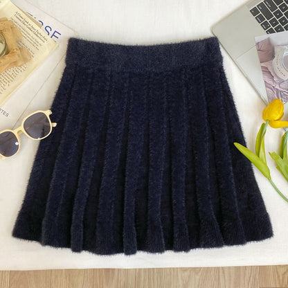 Knit Mid-Waist Solid Mini Skirt
