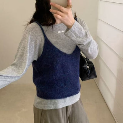 Button-Up Crop Knit Camisole with V-Neck and Solid Color