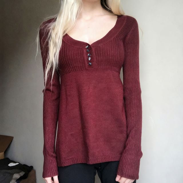 Knit V-Neck Long Sleeve Top