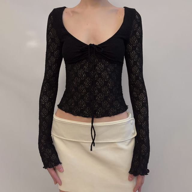 Scoop Neck Lace Crop Tee
