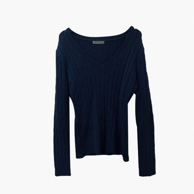 Cable Knit Sweater with V-Neck and Solid Color