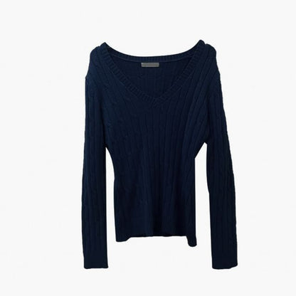 Cable Knit Sweater with V-Neck and Solid Color