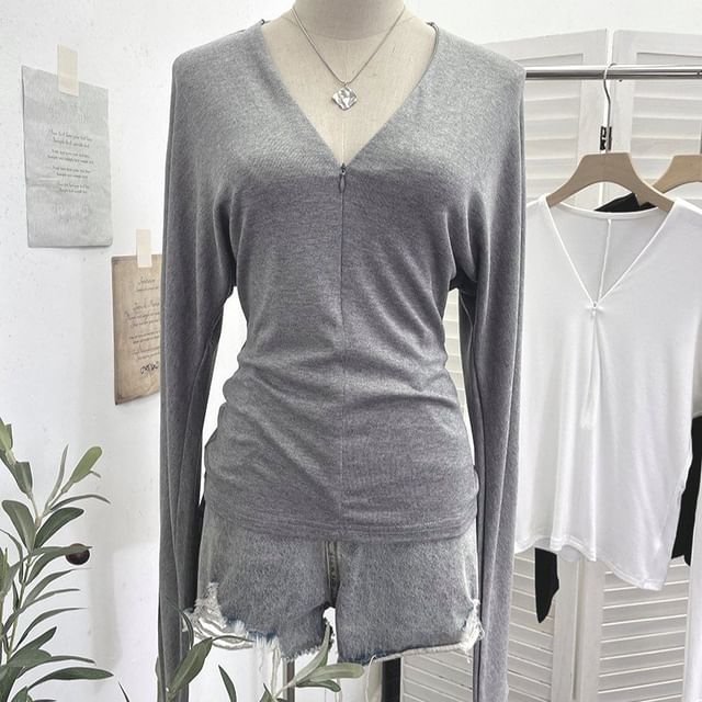 Solid V-Neck Tee with Long Sleeves