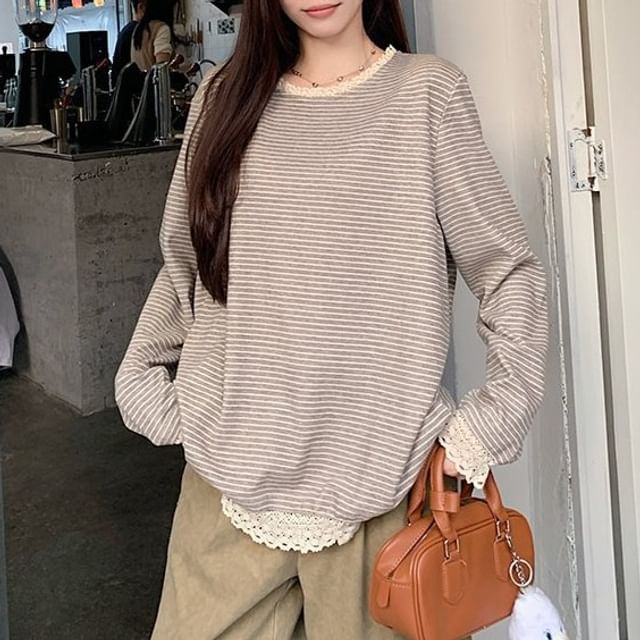 Round Neck Striped Lace Long Sleeve Blouse