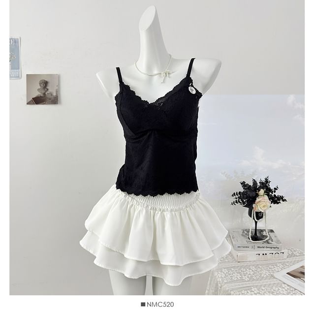 Lace Trim Slim-Fit Camisole with V-Neck