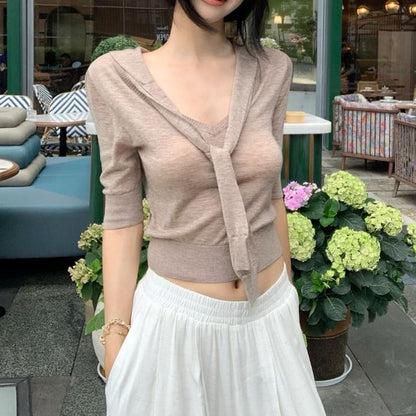 Elbow-Length Knit Top with Tied Collar and Solid Fabric