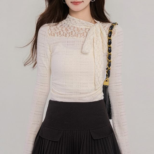Long-Sleeve Mock Neck Lace Panel Ruched Slim Fit Top