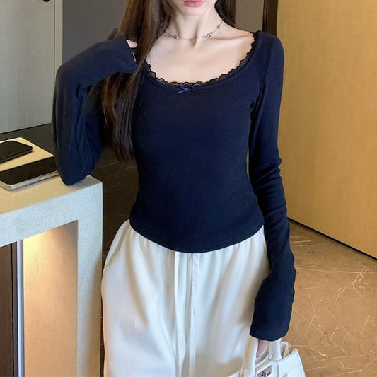 Long-Sleeve Scoop Neck Plain Lace Trim Crop T-Shirt