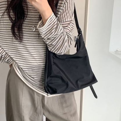 Plain Nylon Shoulder Bag