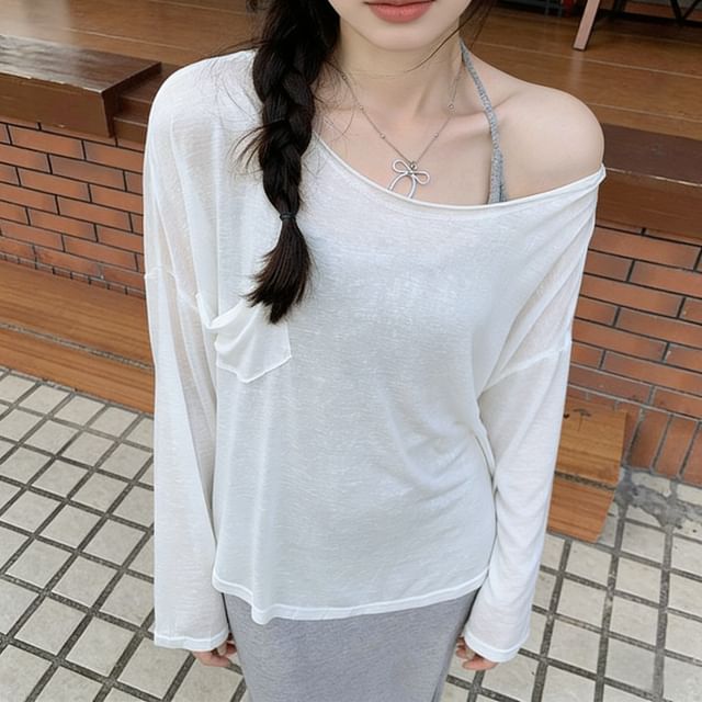 Extended Sleeve Single-Shoulder Minimalist Loose Tee