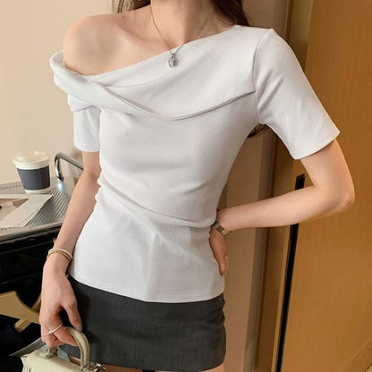 Short Sleeve One-Shoulder Minimalist Tee