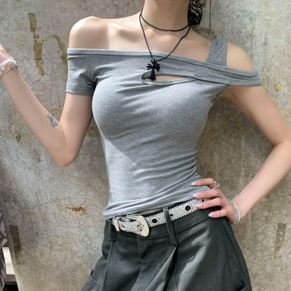 Cutout Off-Shoulder Slim Crop Tee