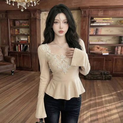 Flared Cuff V-Neck Lace Trim Peplum Tee
