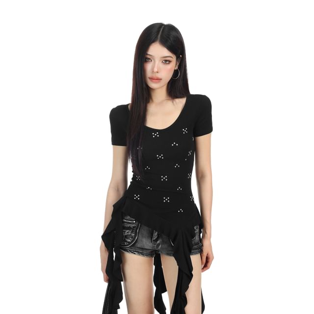 Scoop Neck Studded Ruffle Asymmetric Tee with Short Sleeves