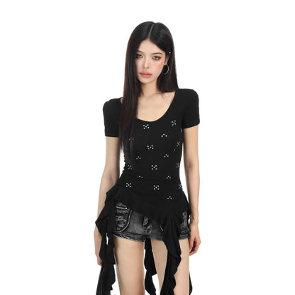 Scoop Neck Studded Ruffle Asymmetric Tee with Short Sleeves