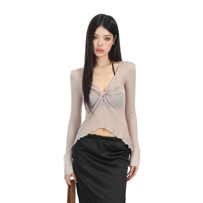 Long-Sleeve V-Neck Knot Hem Cropped Tee with Lettuce Edge