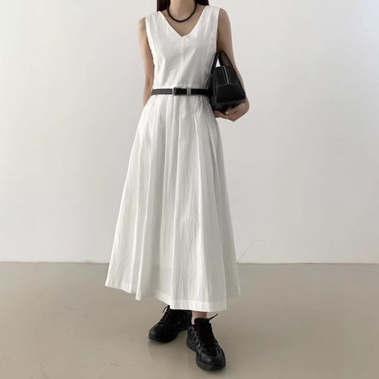 Sleeveless V-Neck Plain Pleated Hem Maxi A-Line Dress