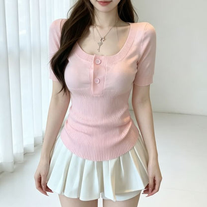Ribbed Knit Scoop-Neck Short-Sleeve Top